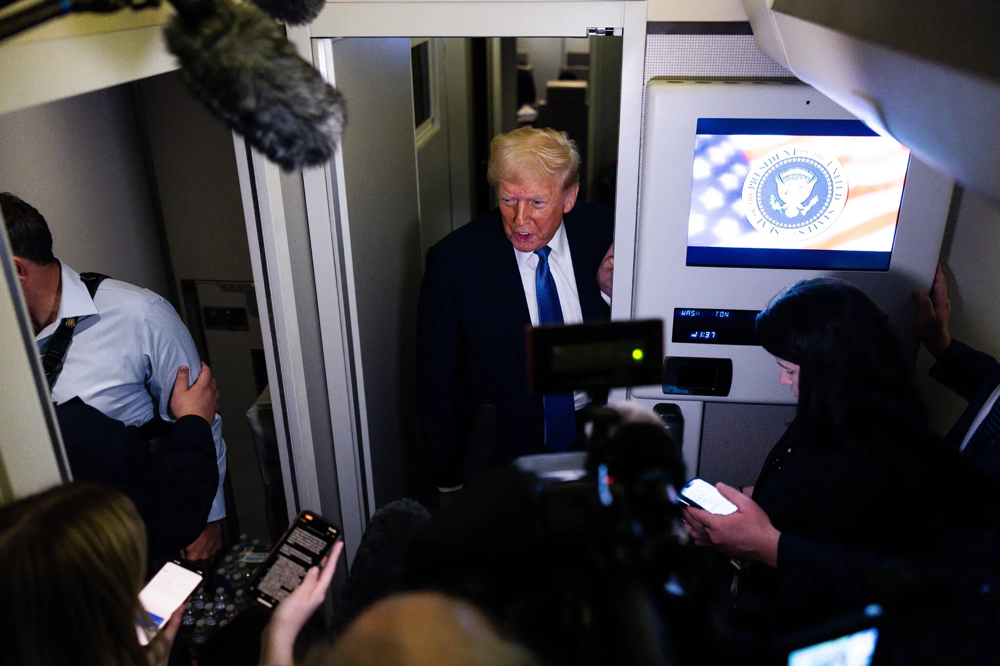 Трамп заявляє: «Поговоримо з Путіним» для обговорення 30-денної паузи у бойових діях в Україні
